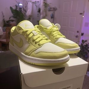 Women’s Air Jordan 1 Low SE Limelight